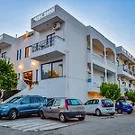 Alexis Hotel 2*
