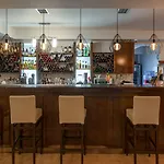 Alexis Hotel
